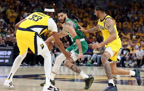 拿下赛点!绿军18分逆转步行者 塔图姆36+10+8 步行者4人空砍20+ 拿下赛点!绿军18分逆转步行者 塔图姆36+10+8 步行者4人空砍20+