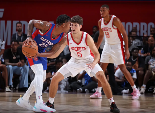 NBA夏联-谢泼德15+4+3+2，罗宾逊13+8+3，火箭73-87不敌活塞