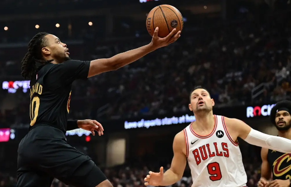 米切尔37分 武神25+8 加兰29+9 骑士胜公牛豪取14连胜 米切尔37分 武神25+8 加兰29+9 骑士胜公牛豪取14连胜