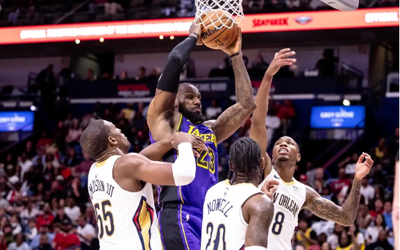 詹姆斯21分&连中制胜三分 浓眉31+14 克内克特新高 湖人5连胜