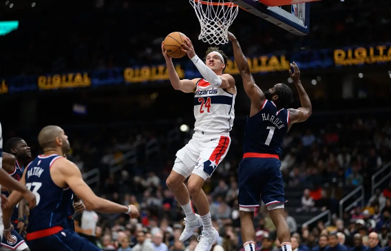 哈登三节打卡43+7&首节23分 祖巴茨18+16 快船送奇才13连败