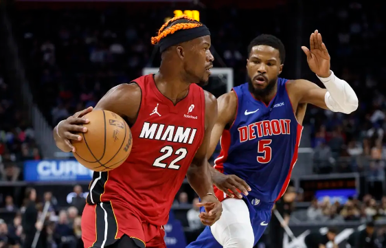 CC20+11+18 比斯利7三分 巴特勒35+19+10 活塞加时险胜热火 CC20+11+18 比斯利7三分 巴特勒35+19+10 活塞加时险胜热火