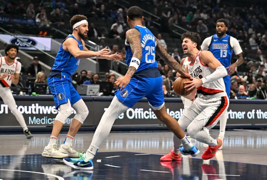 华盛顿23+13 莱夫利21+15 独行侠末节后段轰16-0逆转开拓者 华盛顿23+13 莱夫利21+15 独行侠末节后段轰16-0逆转开拓者