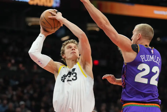 布克34+5 杜兰特25+5+7 马尔卡宁24分 太阳送爵士3连败 布克34+5 杜兰特25+5+7 马尔卡宁24分 太阳送爵士3连败