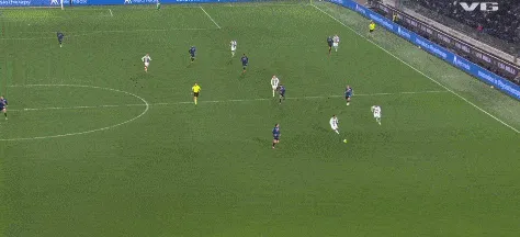 1736908449322369.gif 2.gif