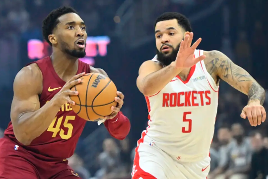 阿门23+14+10 米切尔&加兰合砍72分 火箭双杀骑士送其三连败 阿门23+14+10 米切尔&加兰合砍72分 火箭双杀骑士送其三连败