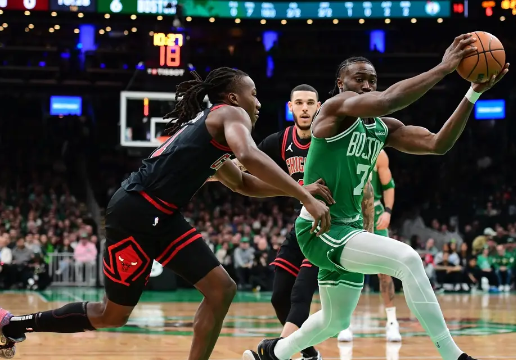 波津34+11&上半场26分 杰伦-布朗28+6+6 绿军轻取公牛 波津34+11&上半场26分 杰伦-布朗28+6+6 绿军轻取公牛