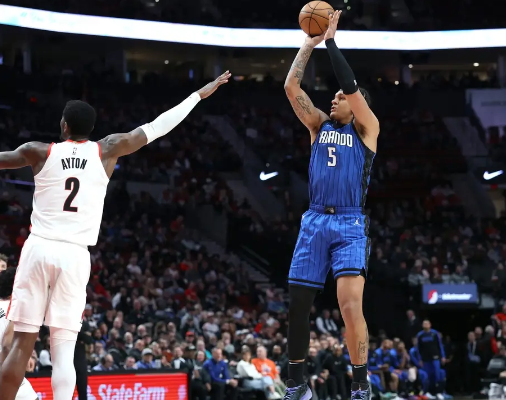 艾顿22+8 亨德森23+7 小瓦格纳24分 开拓者3人20+击败魔术 艾顿22+8 亨德森23+7 小瓦格纳24分 开拓者3人20+击败魔术