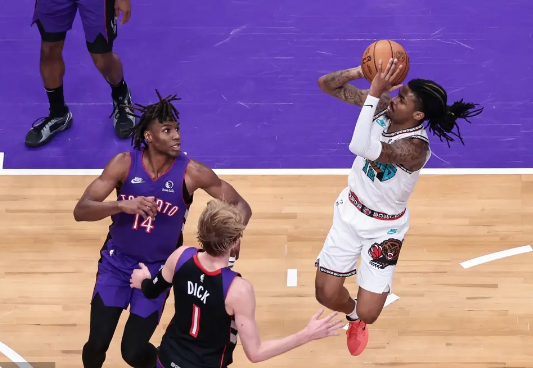 小杰克逊32+5 莫兰特26+5 灰熊25个前场板大胜猛龙近11战10胜 小杰克逊32+5 莫兰特26+5 灰熊25个前场板大胜猛龙近11战10胜