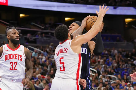 杰伦-格林26+7 申京22+12 班凯罗31+6 火箭客胜魔术豪取8连胜 杰伦-格林26+7 申京22+12 班凯罗31+6 火箭客胜魔术豪取8连胜