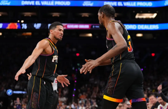 米切尔18中2 杜兰特42+6+8 太阳送骑士4连败 米切尔18中2 杜兰特42+6+8 太阳送骑士4连败