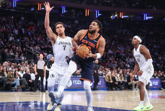 唐斯哈特同场三双 马绍尔空砍38分 尼克斯40助轻取独行侠 唐斯哈特同场三双 马绍尔空砍38分 尼克斯40助轻取独行侠