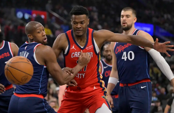 莱昂纳德28分 哈登21+10 快船轻取鹈鹕近15战12胜 莱昂纳德28分 哈登21+10 快船轻取鹈鹕近15战12胜