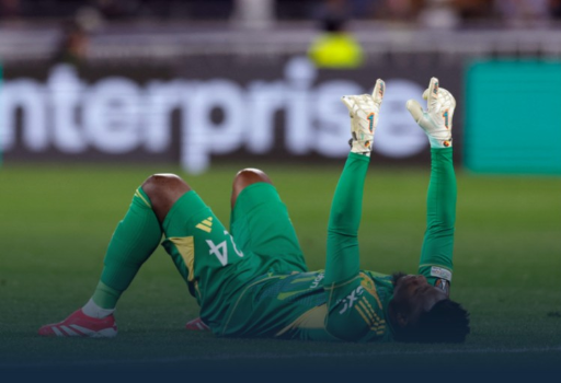 欧联杯-曼联2-2客平里昂 奥纳纳两失误致丢球 齐尔克泽&约罗破门 欧联杯-曼联2-2客平里昂 奥纳纳两失误致丢球 齐尔克泽&约罗破门